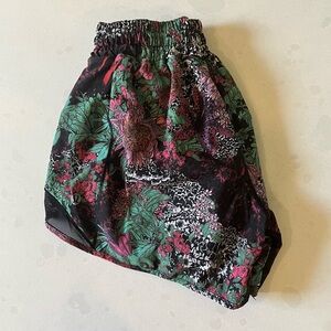 Hotty Hot Shorts II, Zen Garden Multi 4” inseam